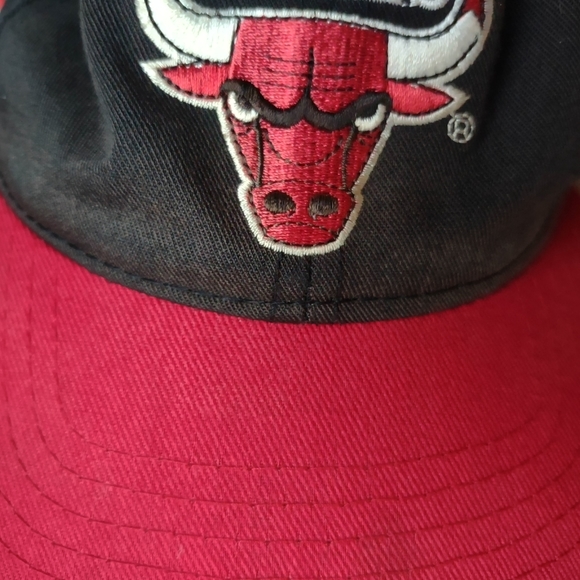 Vintage Chicago Bulls Twins Enterprise SnapBack Hat Cap NBA Graffiti Double Logo - Picture 10 of 12